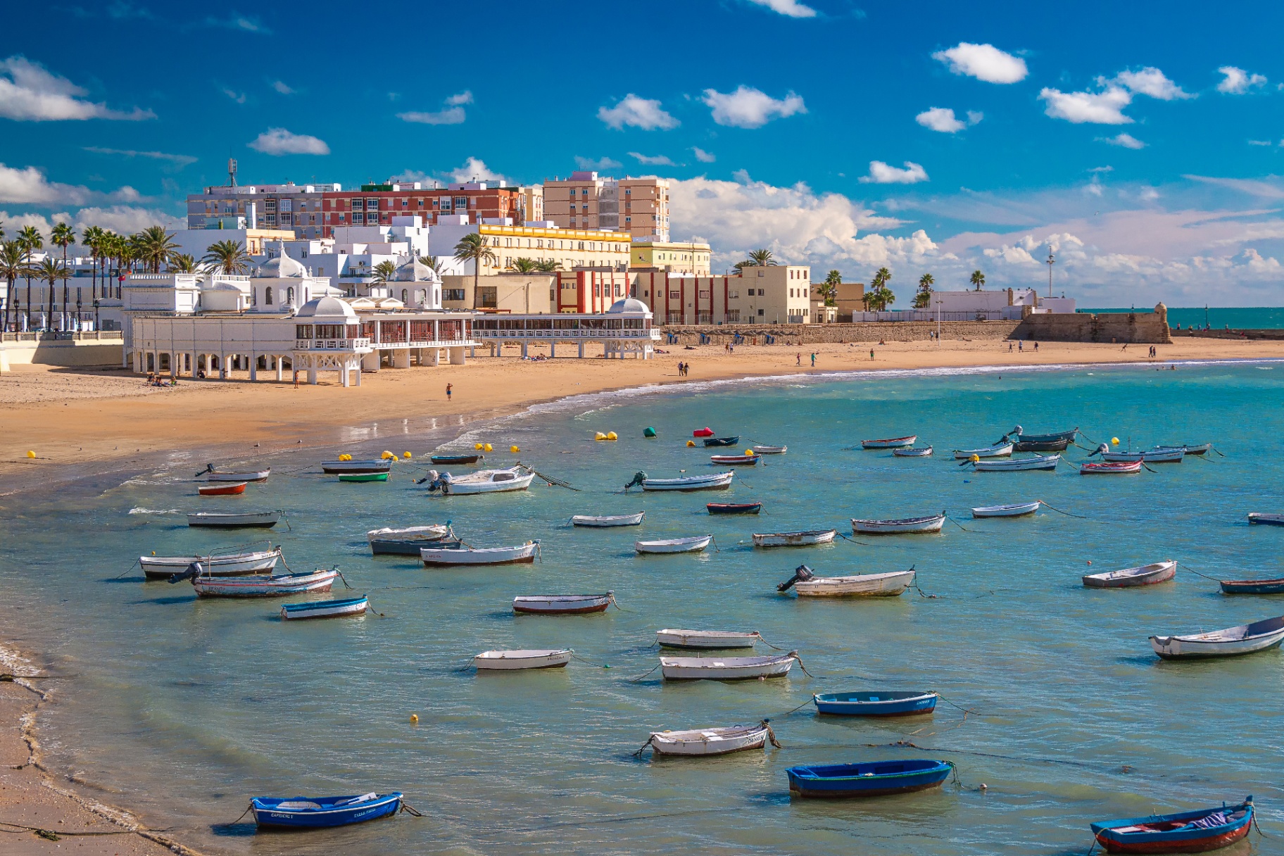 Playa de la Caleta in Cádiz mit Blick auf das Meer